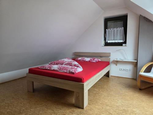 Schlafzimmer 4