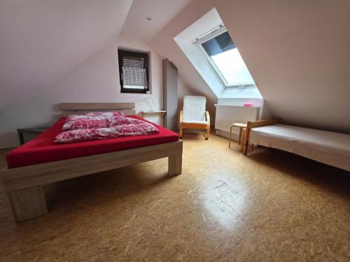 Schlafzimmer 4